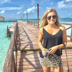 Meet your Posher, Phoebe